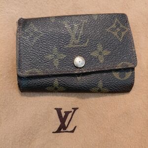 Louis Vuitton Monogram Key Holder